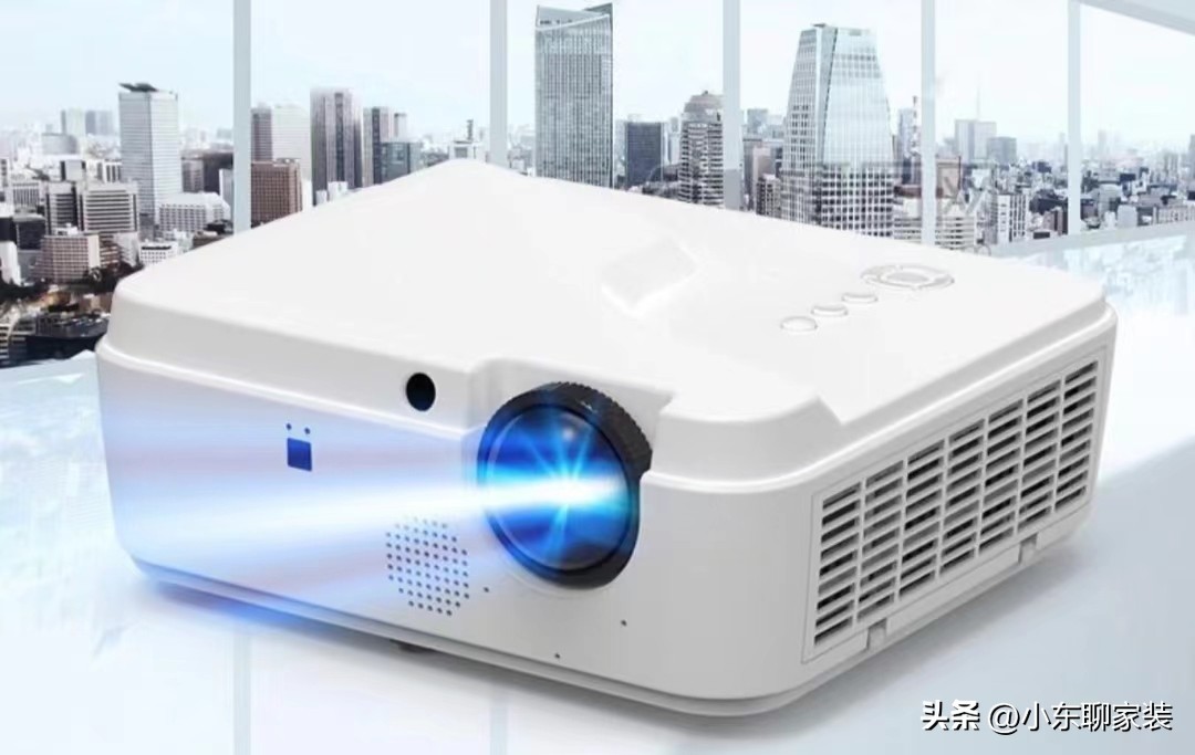 新手入坑家用投影仪怎么选,买什么样的投影仪不会踩坑