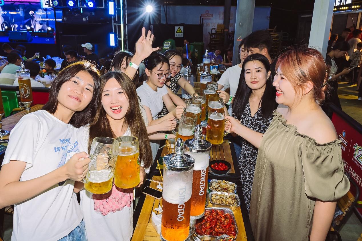 探营第33届青岛国际啤酒节崂山会场青岛啤酒原浆花园让你乐不思“暑”