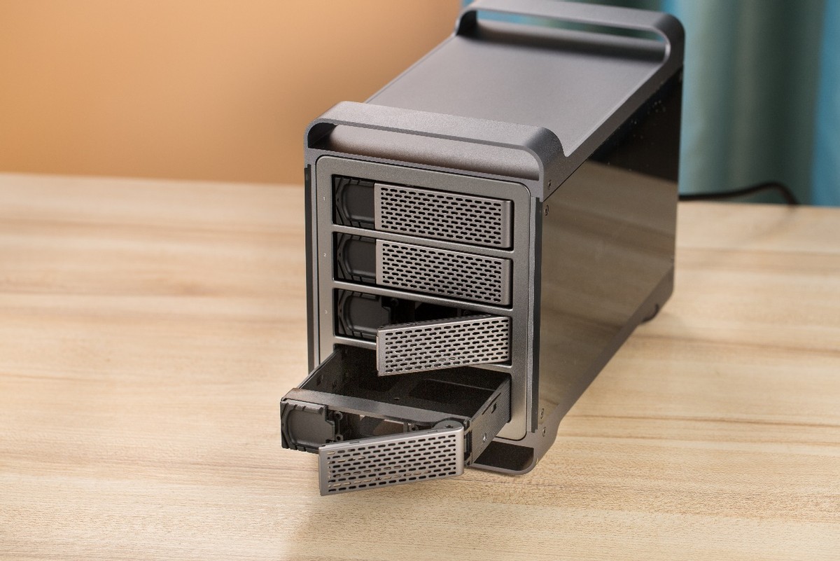 给自己的重要数据安一个好家，Yotamaster磁盘阵列柜评测