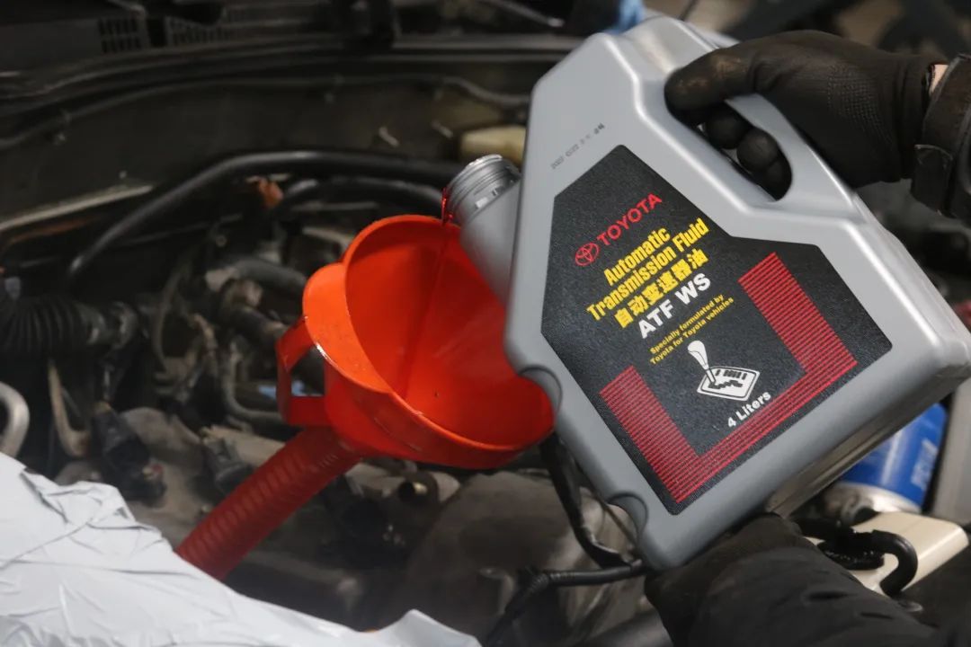 老款八十年代丰田霸道,经典丰田霸道老车翻新复活