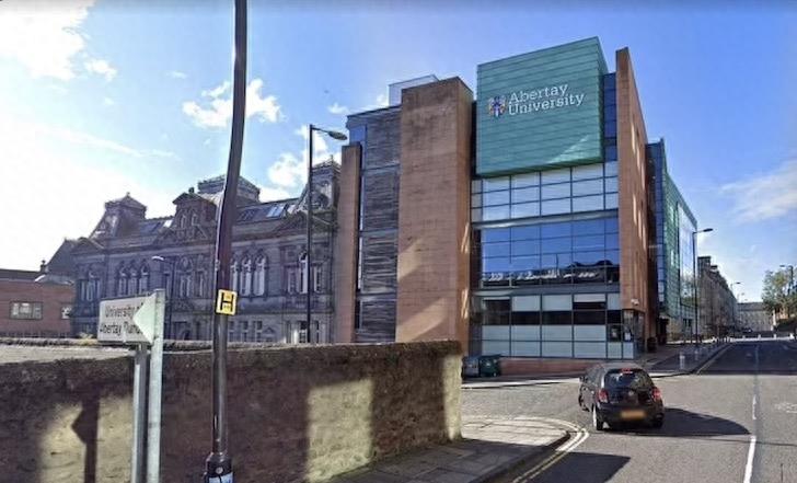 英国女大学生调查,英国女学生性别歧视