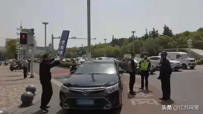 护航新征程忠诚铸警魂,勇毅护航新征程成都公安