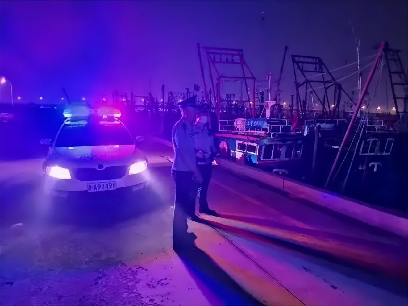 【夏季治安打击整治“百日行动”】天津公安开展第二次夏夜治安巡查宣防集中统一行动