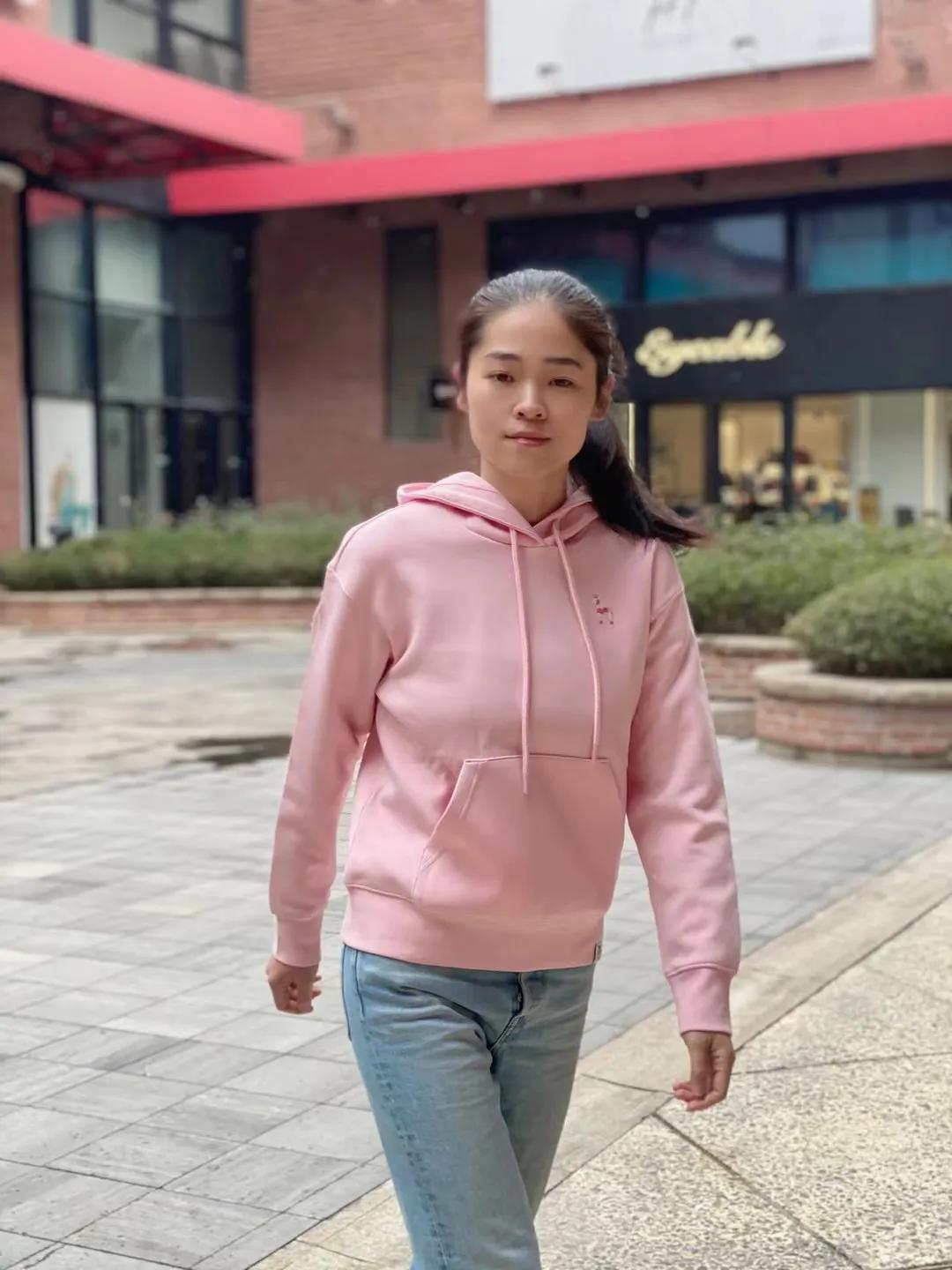 卫衣才是最好的单品,卫衣已过时赫本风