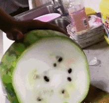 女朋友的房间里找到的工具,她说是手电筒,真以为我不懂吗?