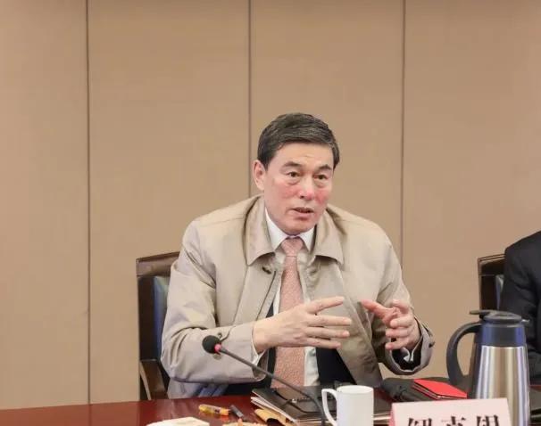 毛阿敏是中植集团的什么人,中植系解直锟与毛阿敏年龄差