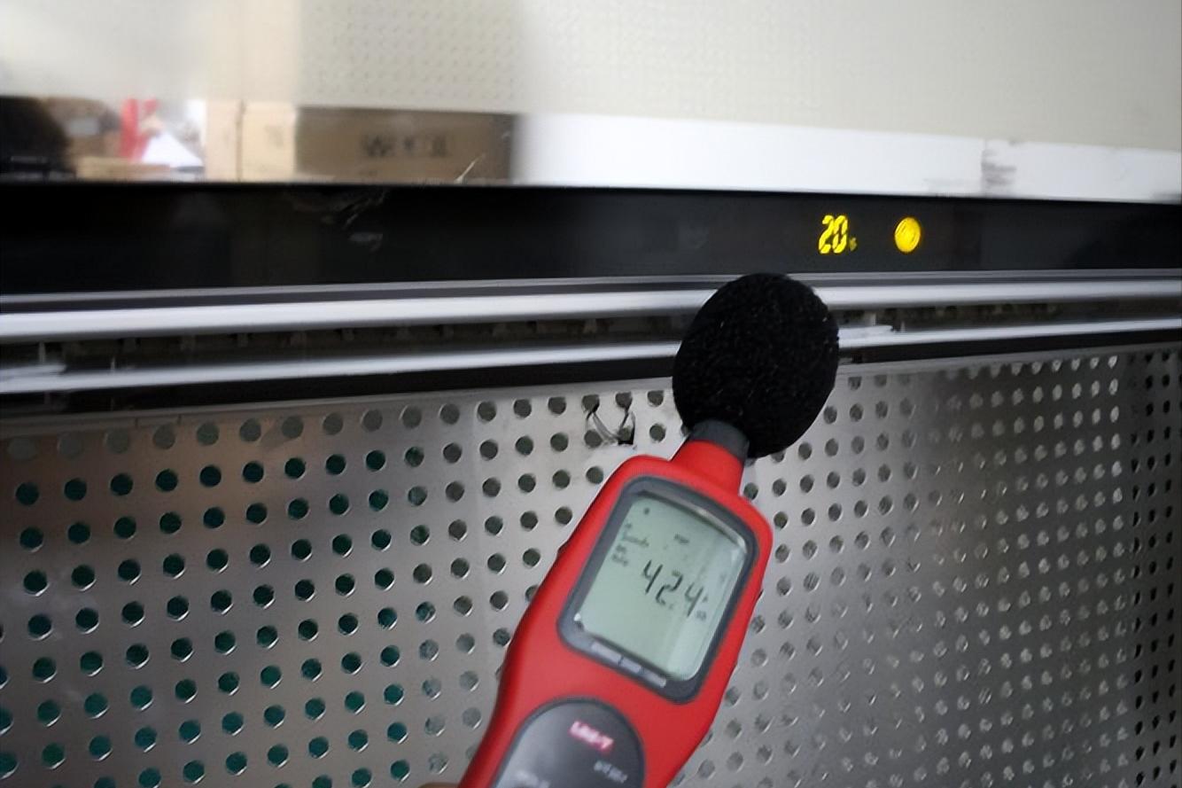 空调室内机噪音多少分贝正常,空调外机噪音大嗡嗡响怎么回事