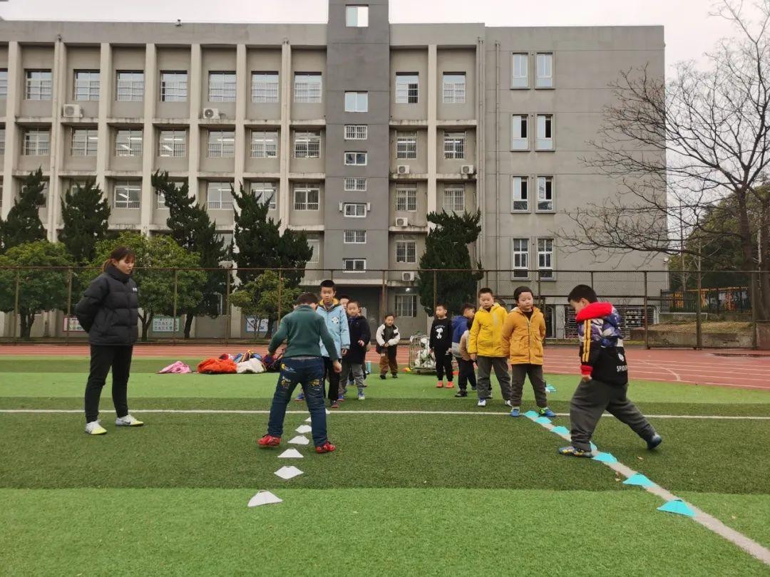 瀛︽牎绀惧洟涓板瘜澶氬僵,缂ょ悍绀惧洟娲诲姩