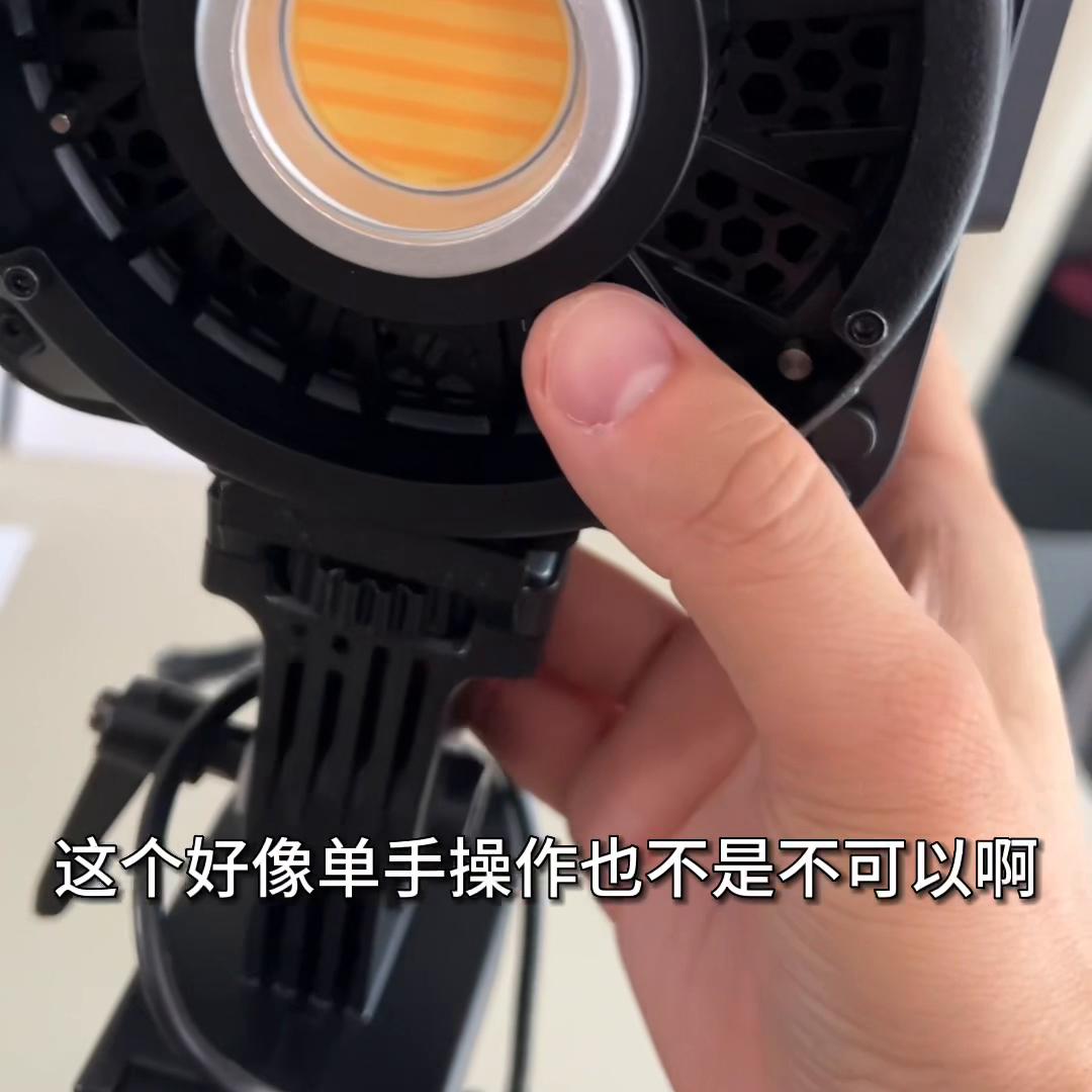 永诺lux200和lux100pro对比,永诺lux100与pro