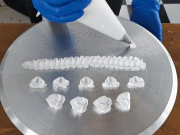 蛋糕渐变用什么裱花嘴,做蛋糕裱花嘴最实用的是哪种