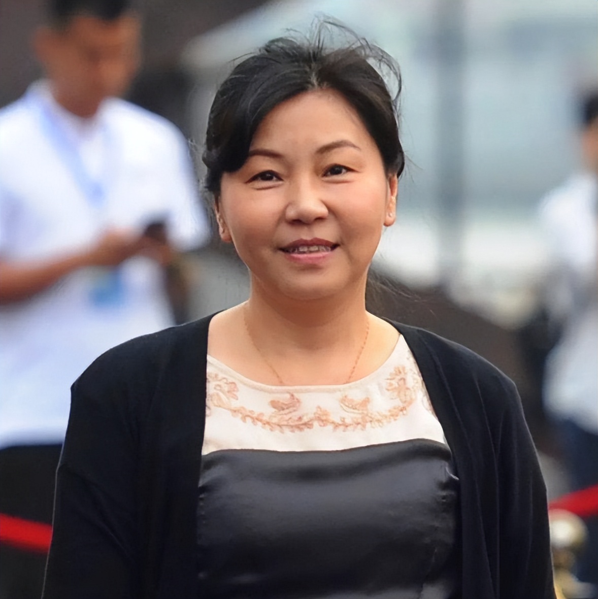 郭晶晶失误周继红,周继红伏明霞郭晶晶田亮