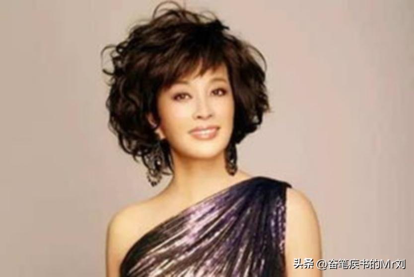 靠割韭菜赚钱的网红,割粉丝韭菜赚5亿