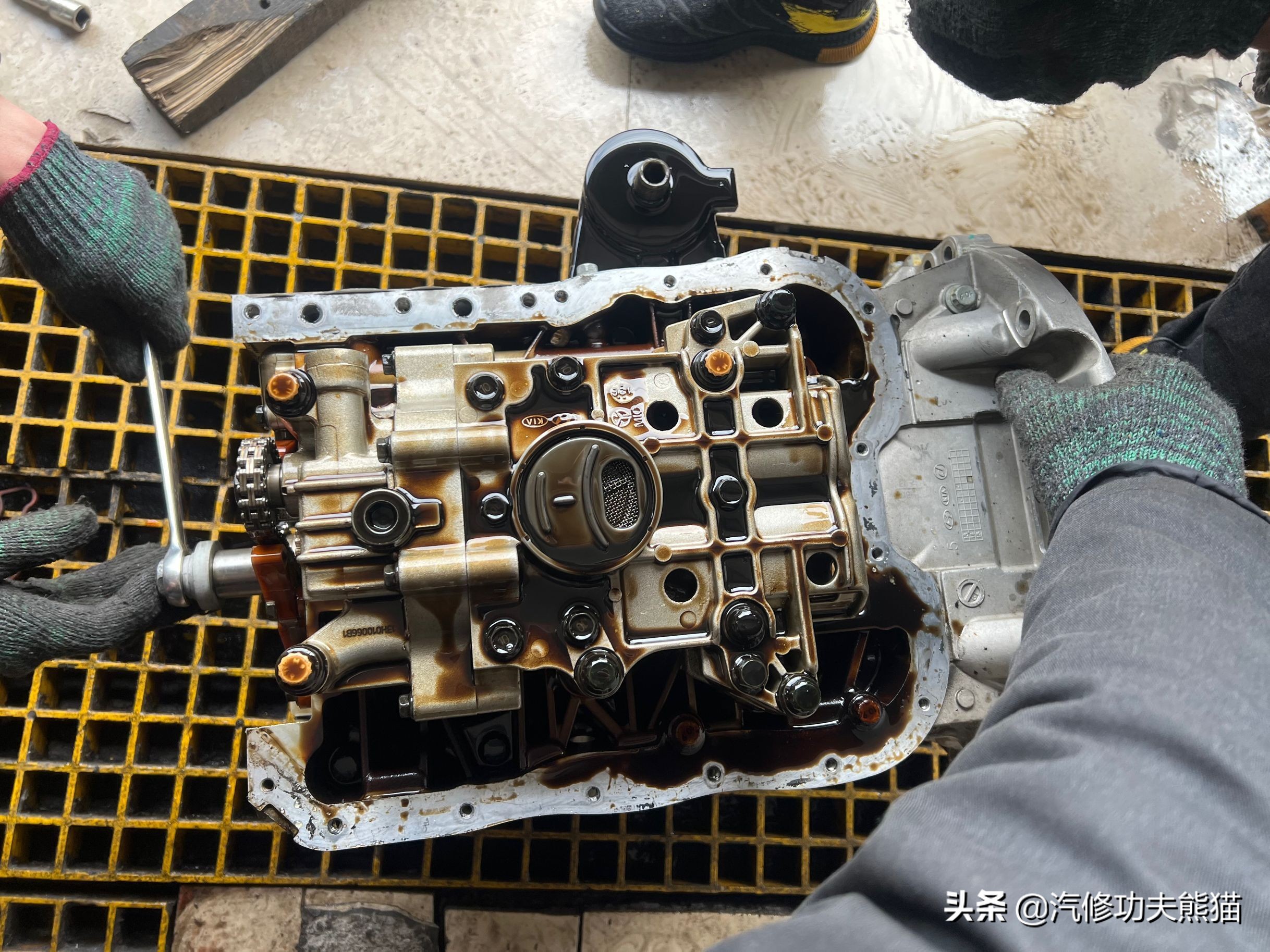 全新胜达大修,现代全新胜达9万公里烧机油