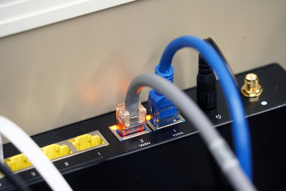 蒲公英企业级路由器推荐,负载均衡同时接入两条宽带