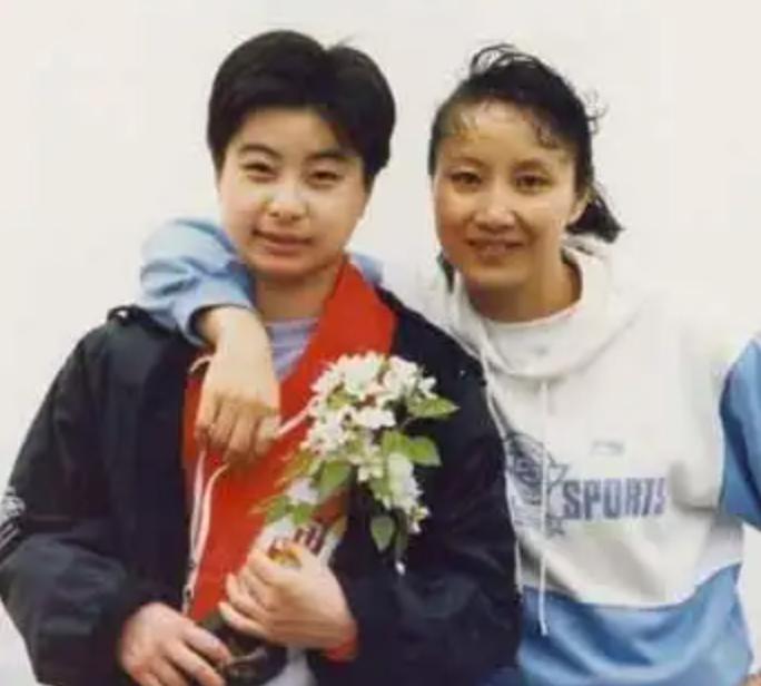 郭晶晶嫁入霍家之前就很有地位吗,七年前刚嫁入霍家的郭晶晶