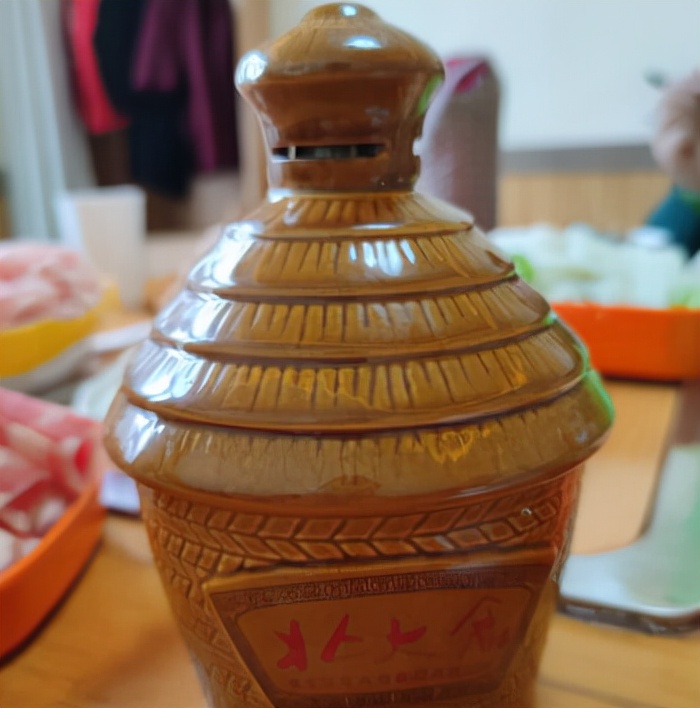 哪种纯粮白酒既便宜又好喝,哪款纯粮食白酒好喝又不贵