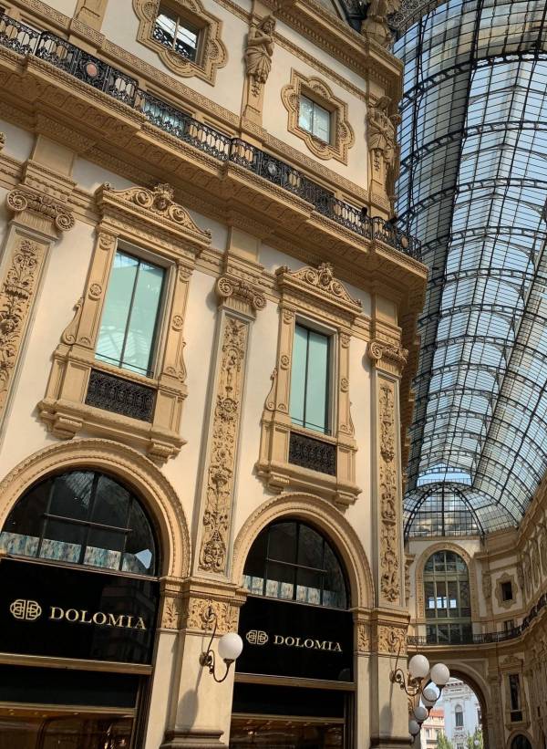 閲戠弨榄呭奖娣辩潯鐜嬪姪鐪犲嚌鑳舵灂,閲戠弨榄呭奖鏋曞ご