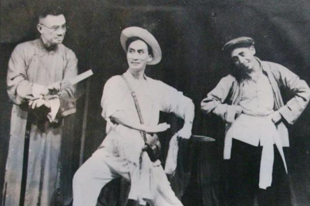 六小龄童哭灵,六小龄童唐僧送行