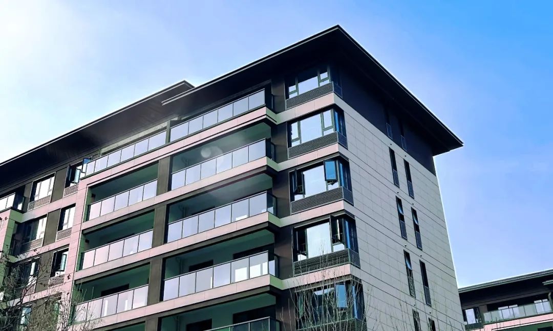 开封星联揽月湾一楼127平样板间,开封星联揽月湾与融创宸院对比