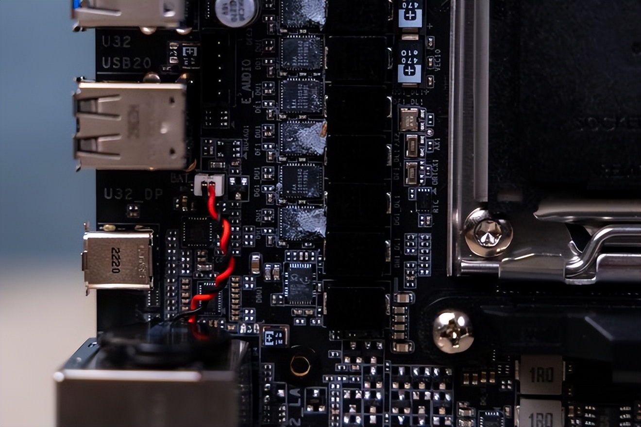 技嘉b550i主板拆解,技嘉b650iaorusultra主板图解