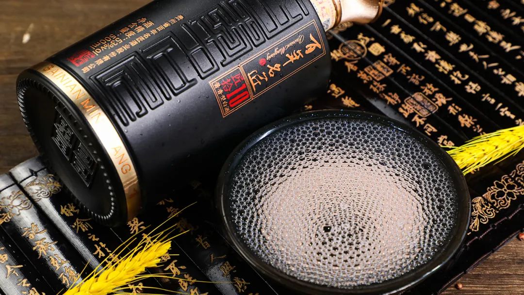 百年名匠酒业股份有限公司,贵州百年名匠酒业有限公司