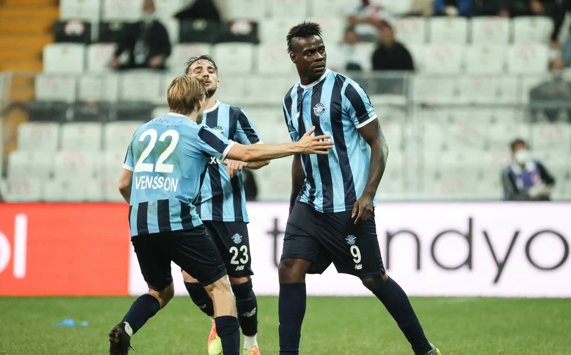 巴洛特利工资多少钱,巴洛特利历年年薪