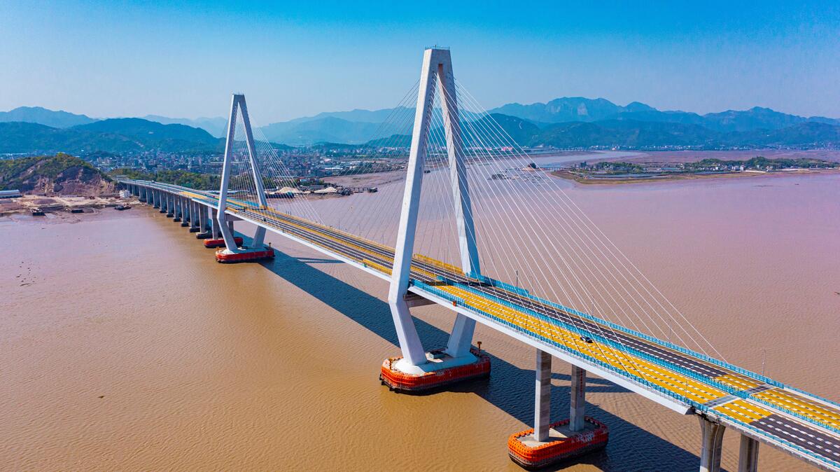 中国跨海跨江跨河桥梁世界第一,中国建的高难度桥梁