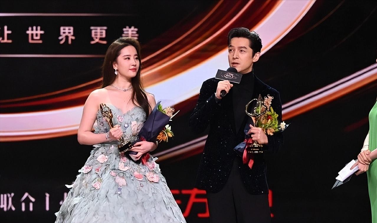 微博之夜照妖镜小动作,微博之夜成女星照妖镜