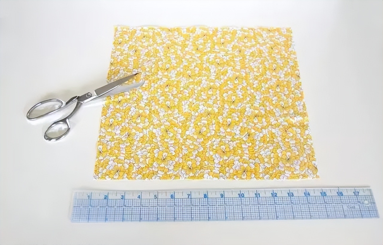 缝纫必看小妙招，省布包边条的裁剪方法，你一定要学学！