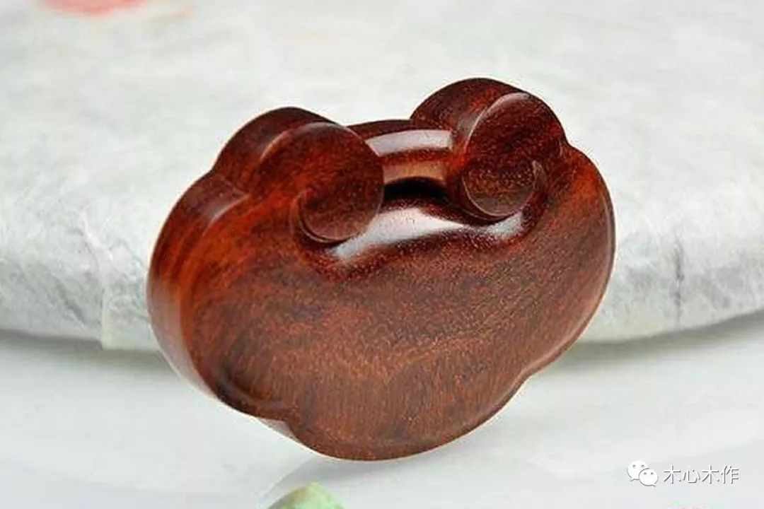 木雕长命锁可以嵌阴阳鱼吗,雕刻长命锁图片大全