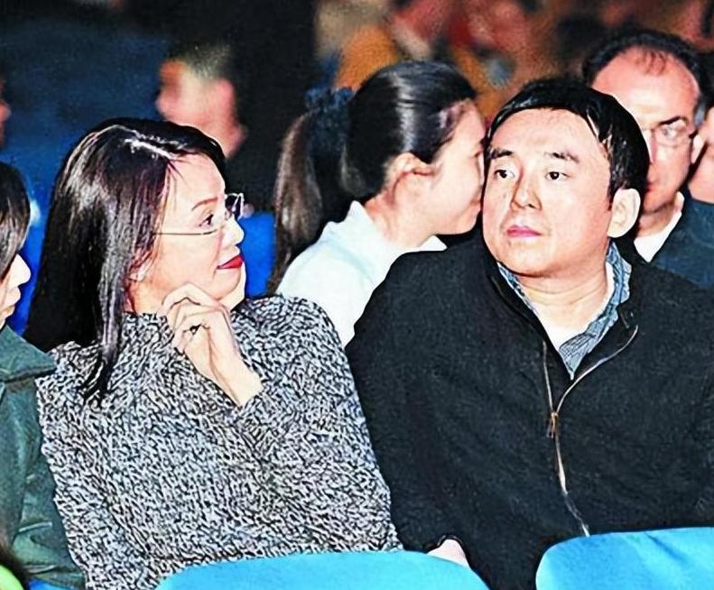 郑裕玲与吕方分手后希望复合,郑裕玲为什么跟吕方分手