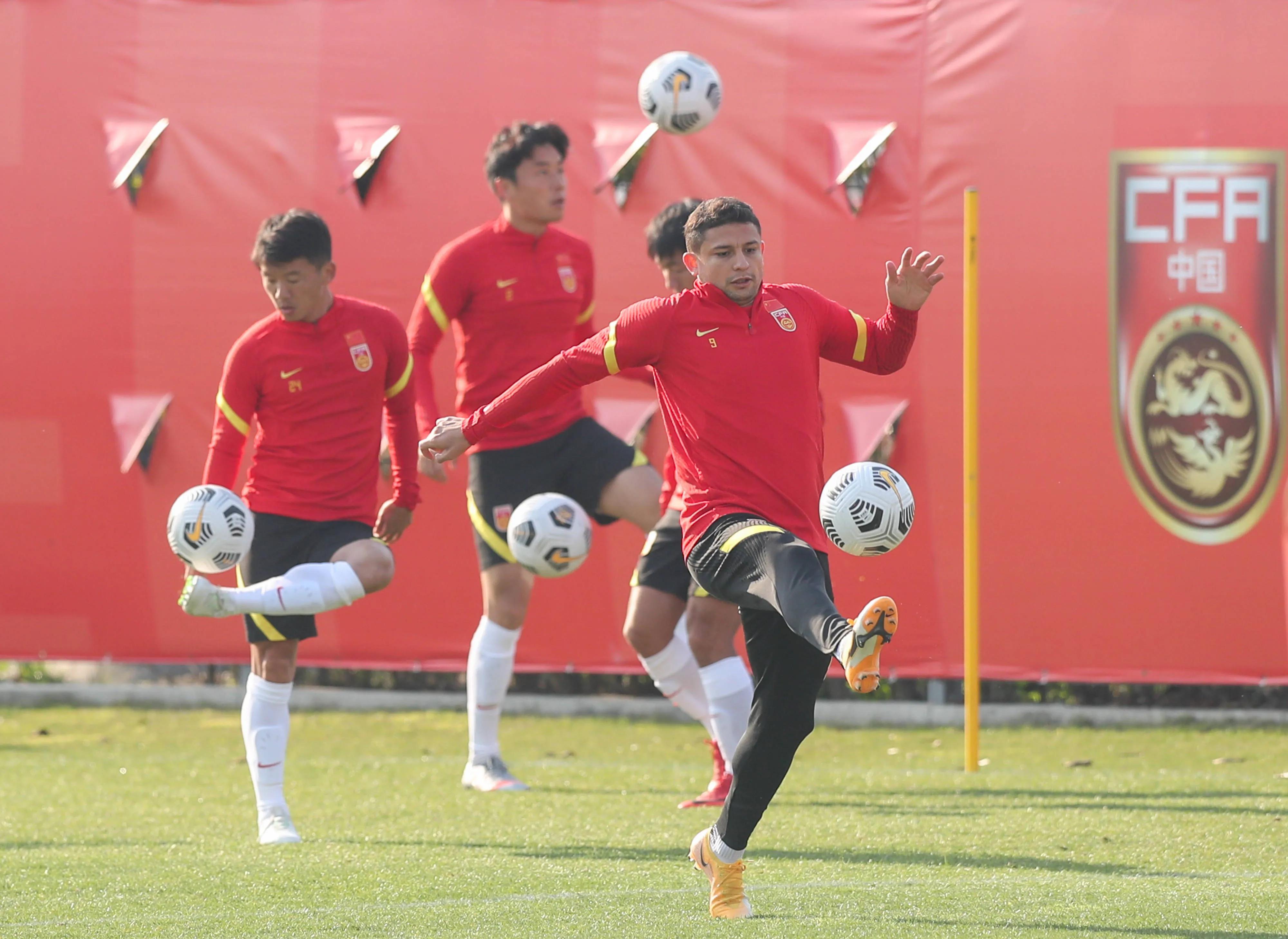 新一界国足集训名单出炉！埃神上榜！将同亚洲鱼腹队热身！