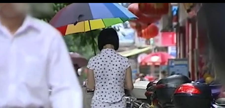 月薪300的外贸员，靠蛇毒身家暴涨50亿，美国人送悍马只为讨好她