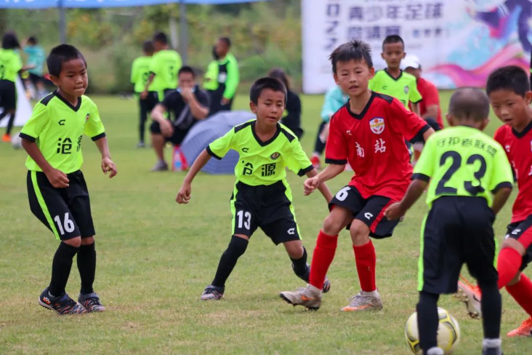 佤山足球少年,佤山少年足球队