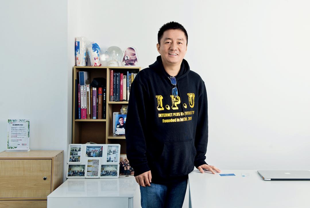 他，农村娃，中科院退学创业，年薪1.5亿，42岁退休