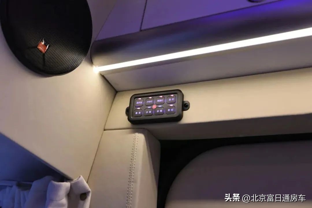 福特黑豹露营车,福特露营小房车