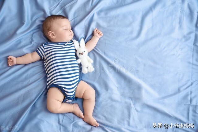 宝宝睡眠浅容易醒是怎么回事,20天婴儿睡眠浅容易醒是什么原因