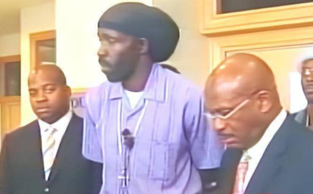 2006年,美国黑人小伙喜中3000万彩票,3年后尸体在水泥中被发现