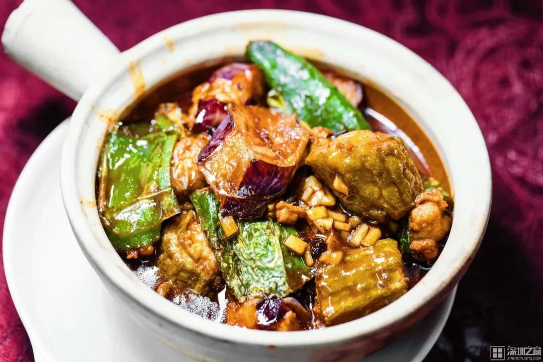 80年代的职工食堂,40年前的职工食堂