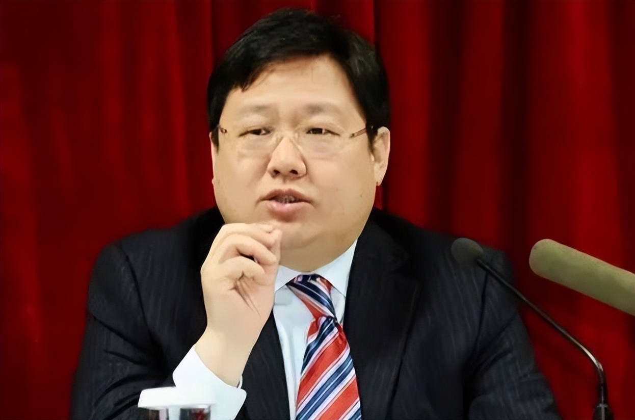 *明徐**：28岁成亿万富豪，44岁病死狱中，明星妻子为他守节