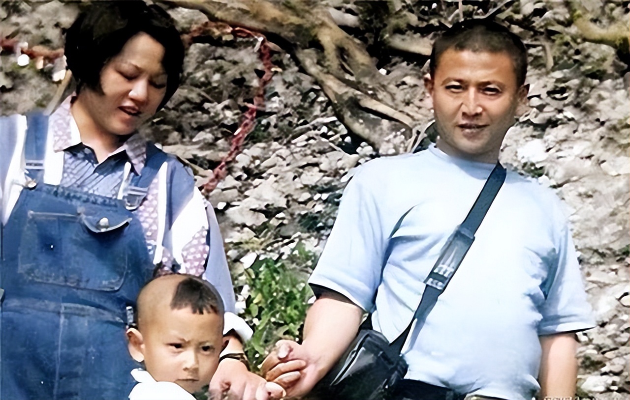 王伟的遗孀阮国琴近况如何？上校军衔至今未嫁，仍相信丈夫会回来