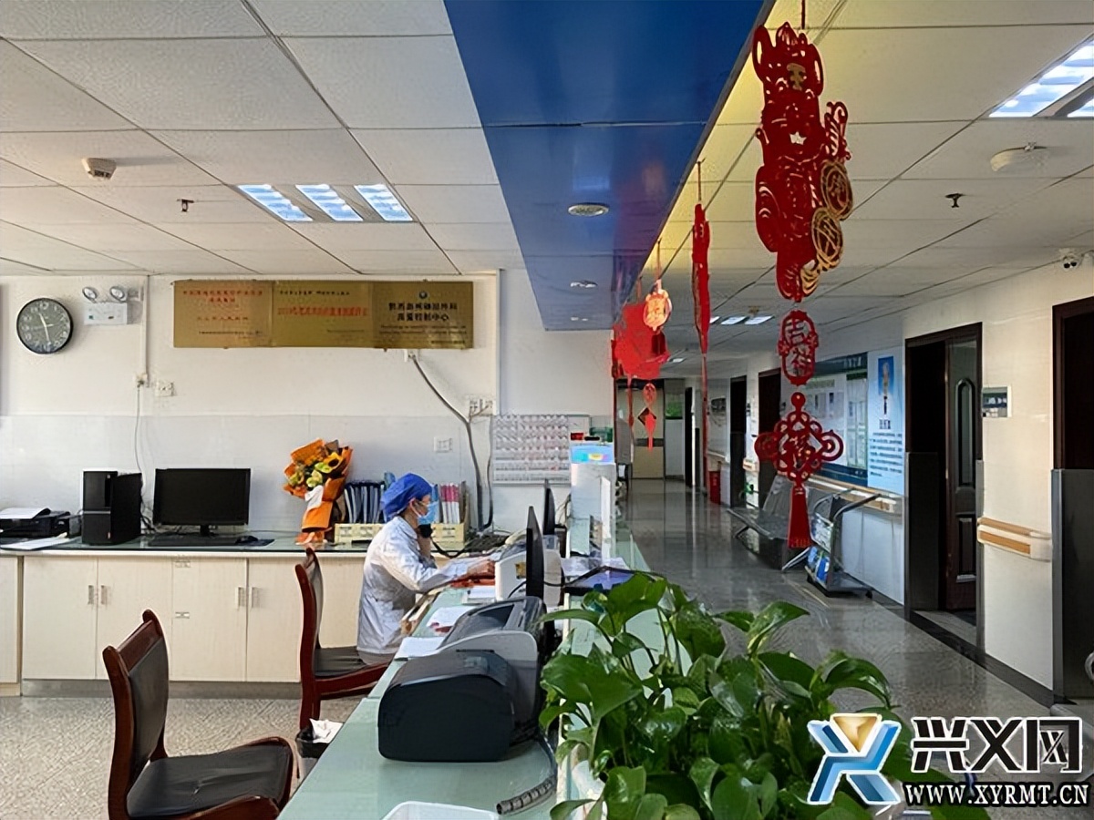 提升医疗卫生服务保障全民健康,提升全社会公共健康服务水平