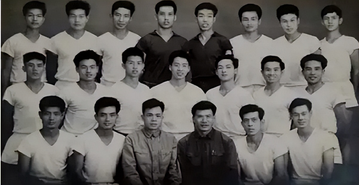 盖玉殿丨山东省足球队的建立和艰苦创业砥砺前行的十年（2）