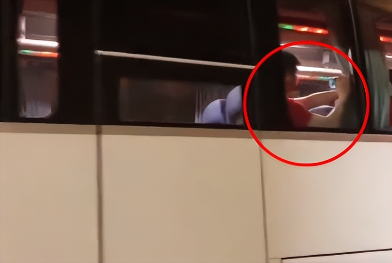 中国男足主帅李霄鹏评价国足,国足阵容大换血李霄鹏给出答案