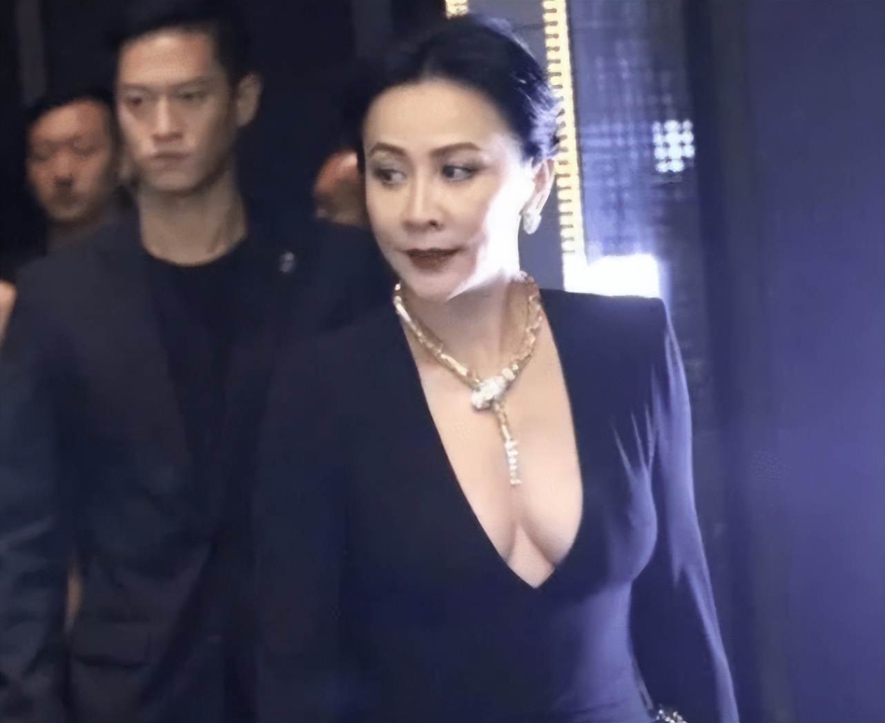 当年的女明星被绑架,知名女星被绑架