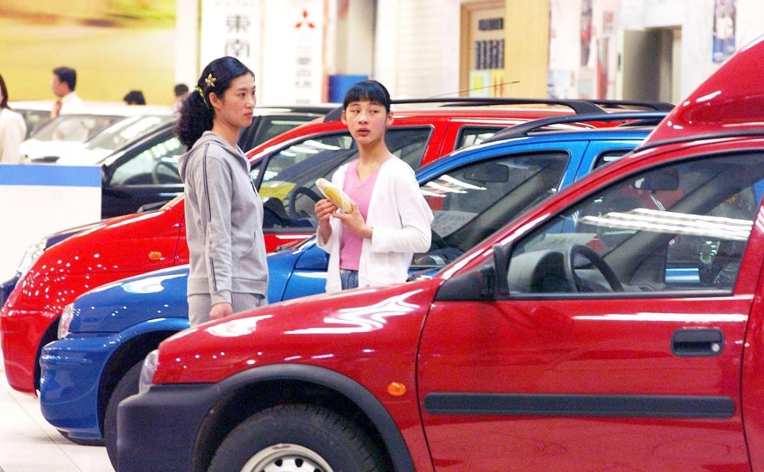 汽车销售工资5000-10000猫腻,汽车销售月薪过万的多吗