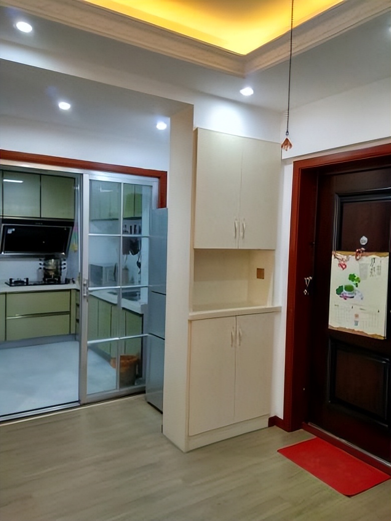 小户型房子适合装马桶还是蹲坑,现在装修房子建议用马桶还是蹲坑