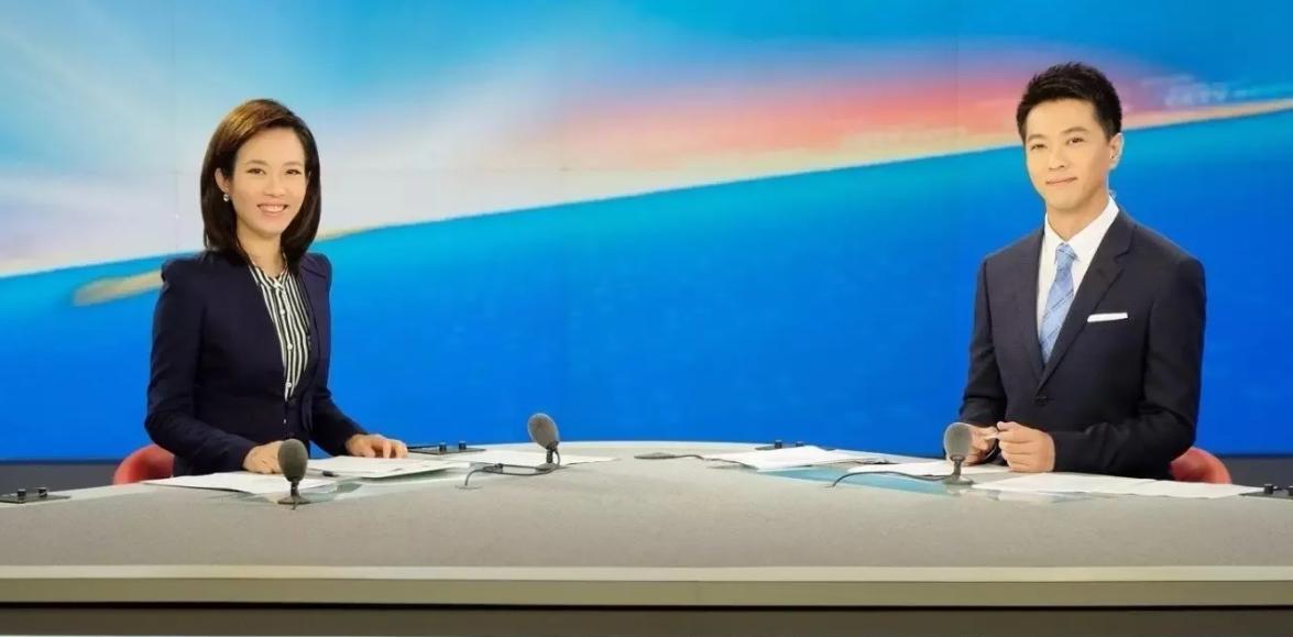 央视主播宝晓峰的老公,宝晓峰央视主持人简介