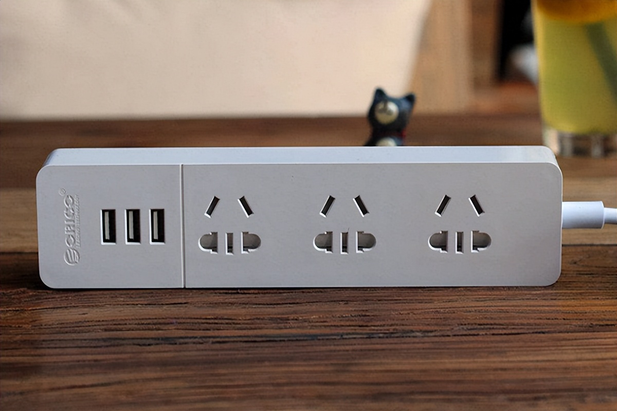 常用插排有哪些品牌,排插哪款比较实用