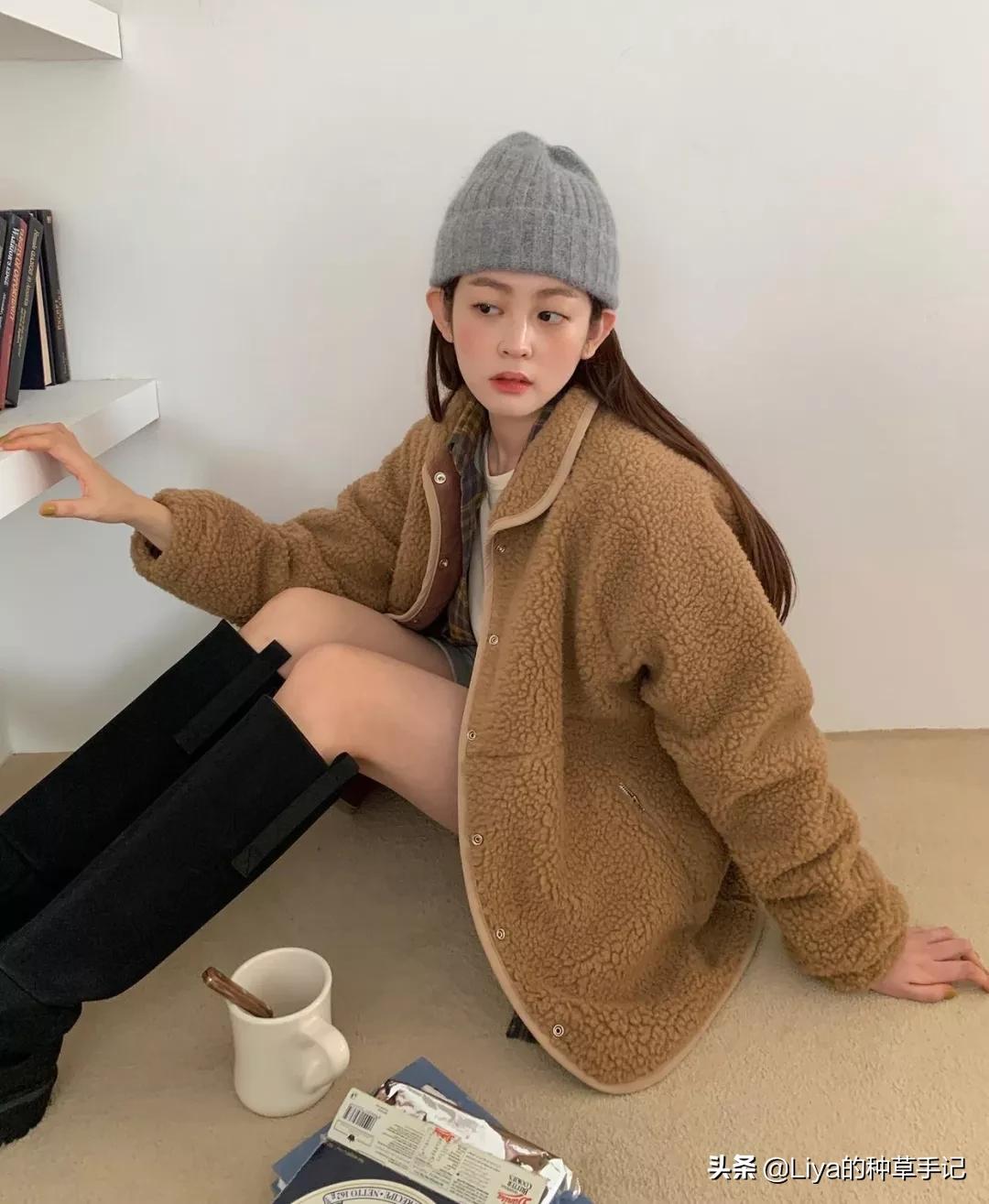 最流行的羊羔毛款式,羊羔绒还流行吗